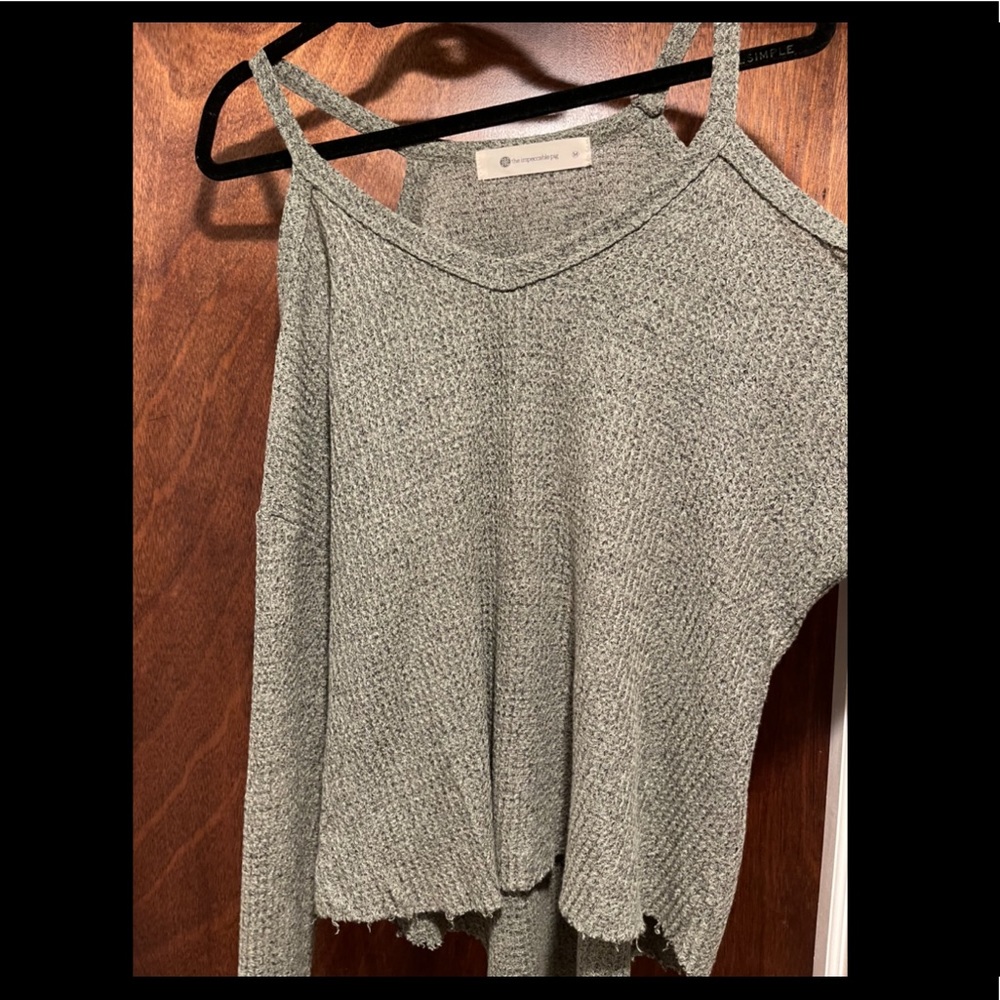 Light Green cold shoulder sweater with raw hem